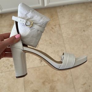 Naturalized high heels